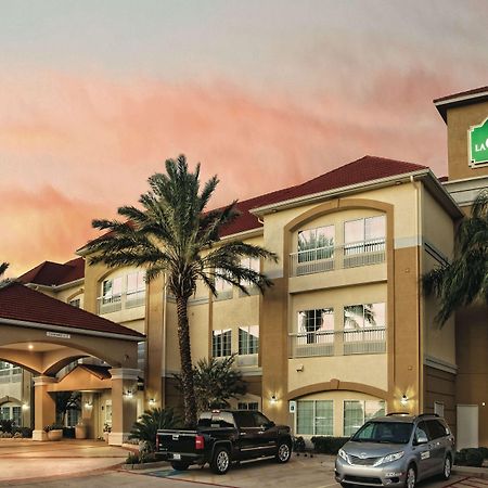 La Quinta By Wyndham Rosenberg Hotel Exterior photo