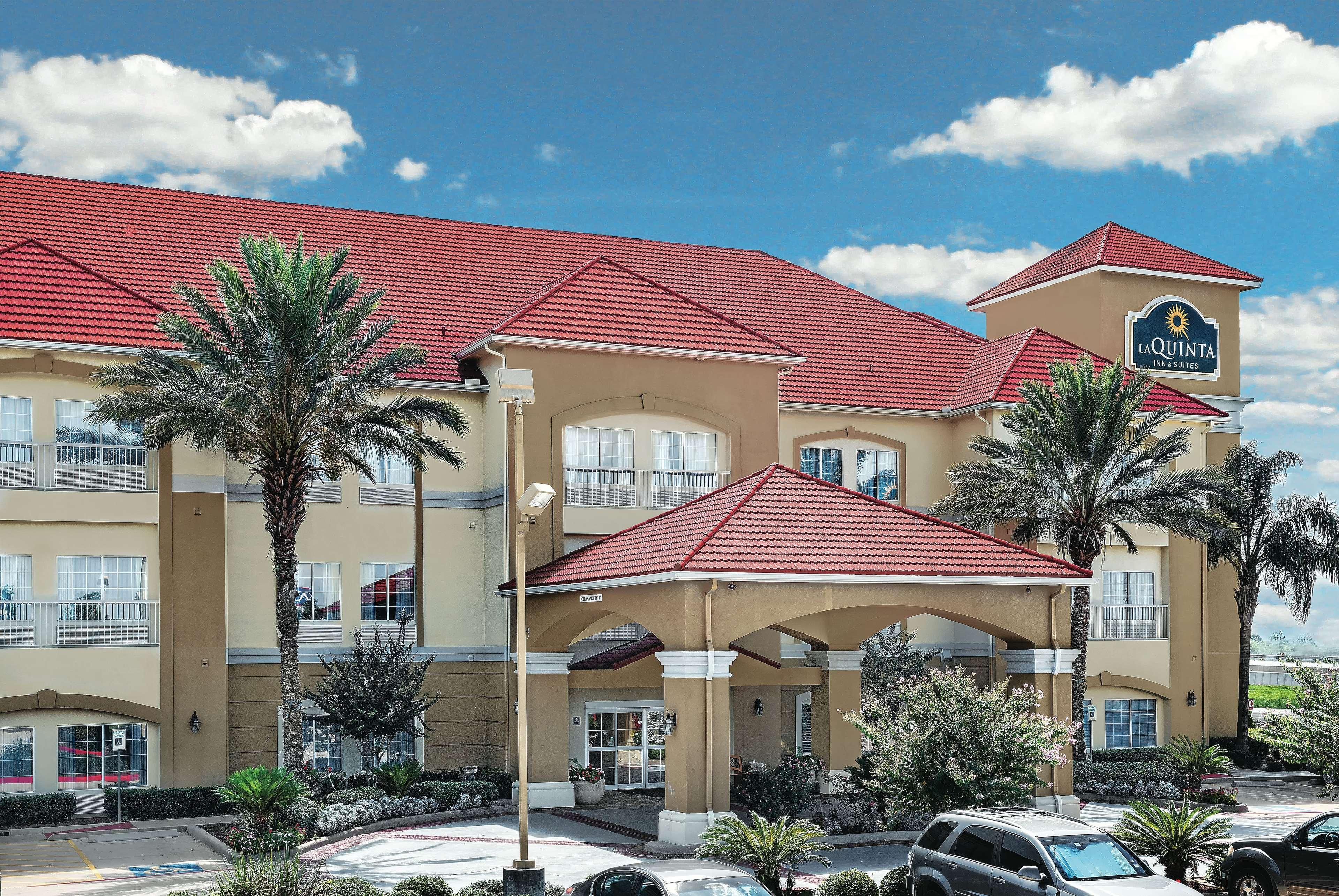 La Quinta By Wyndham Rosenberg Hotel Exterior photo